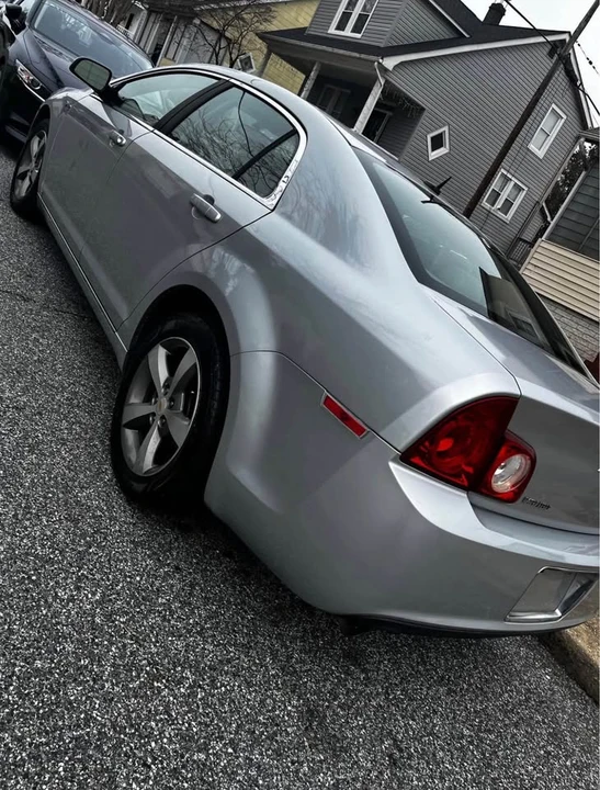 2009 Chevrolet Malibu - Image 2 of 4