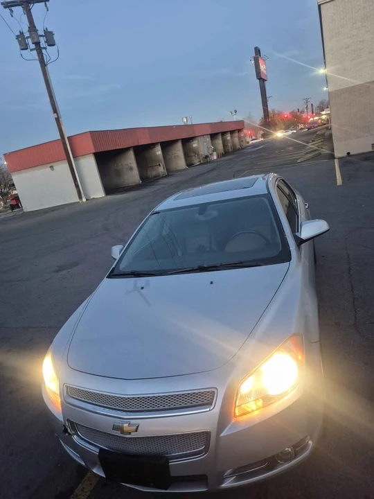 2009 Chevrolet Malibu - Image 3 of 5
