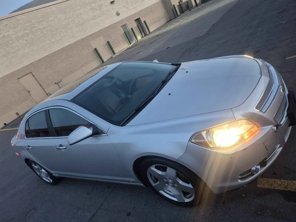 2009 Chevrolet Malibu - Image 2 of 5
