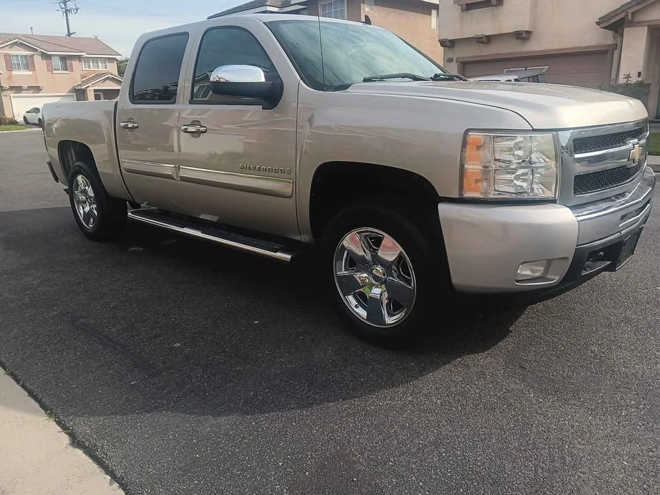 2009 Chevrolet Silverado 2nd Gen - Image 2 of 11