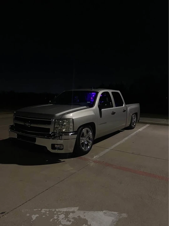 2009 Chevrolet Silverado 2nd Gen - Image 2 of 3
