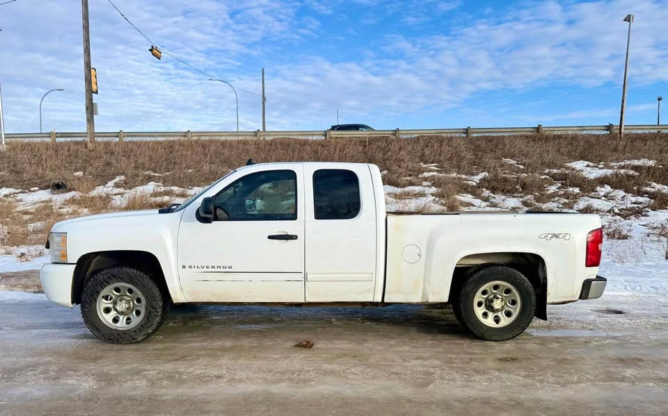 2009 Chevrolet Silverado 1st Gen - Image 3 of 13