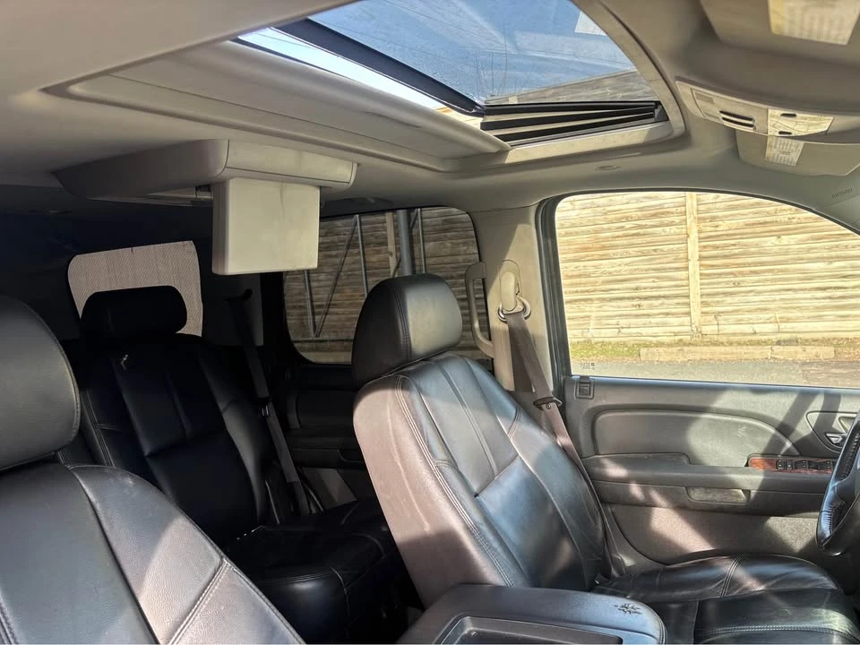 2009 Chevrolet Tahoe 3rd Gen - Image 10 of 15