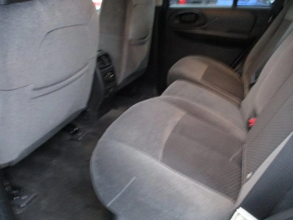 2009 Chevrolet Trailblazer - Image 8 of 11