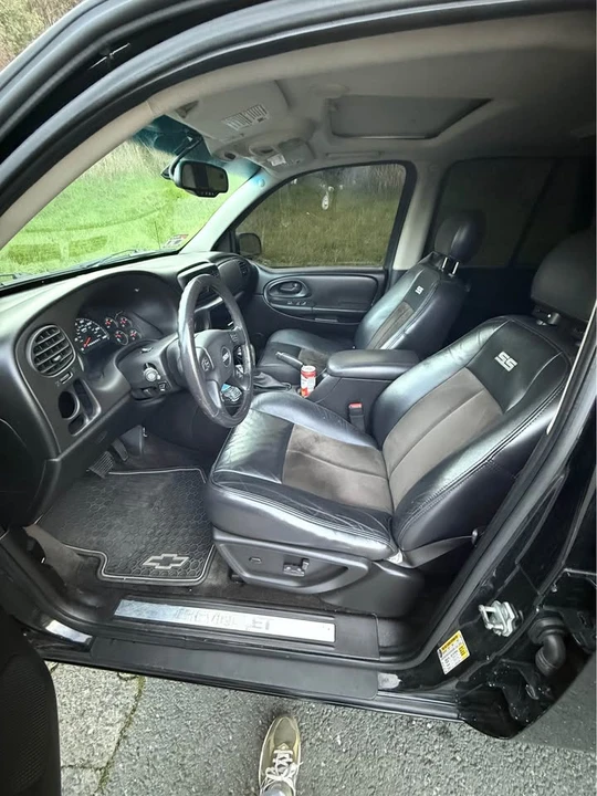 2009 Chevrolet Trailblazer - Image 7 of 11