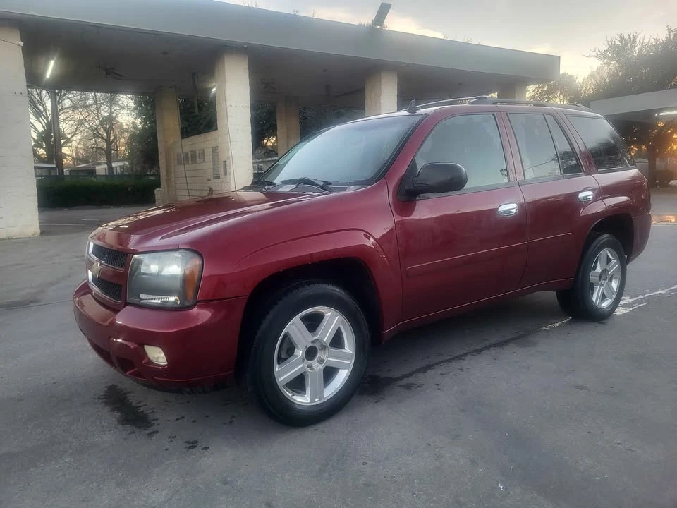 2009 Chevrolet Trailblazer - Image 3 of 10