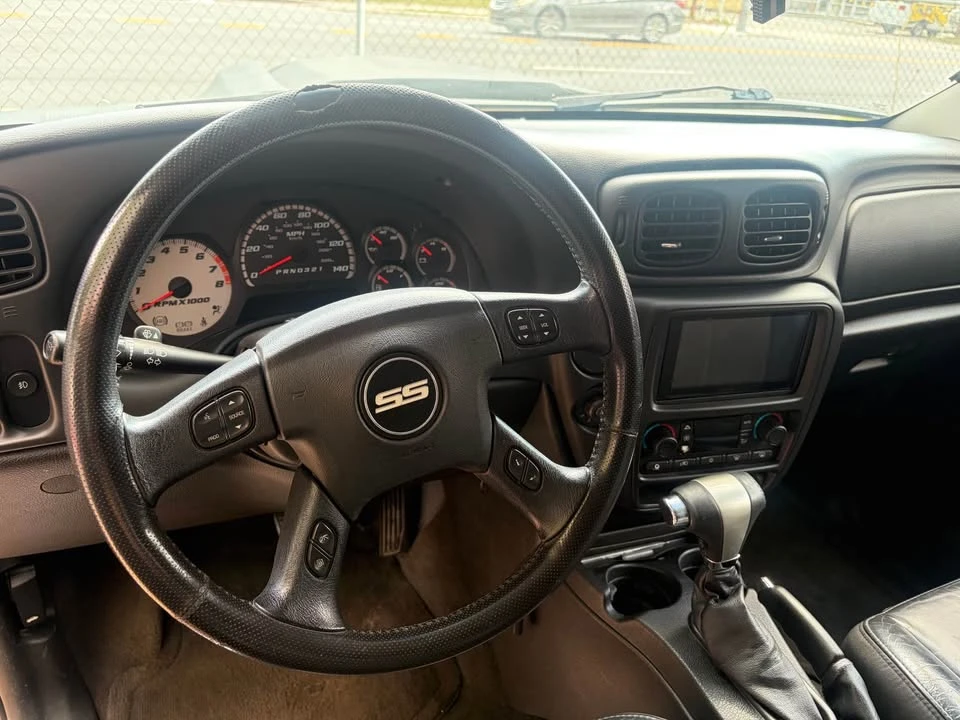 2009 Chevrolet Trailblazer - Image 9 of 14