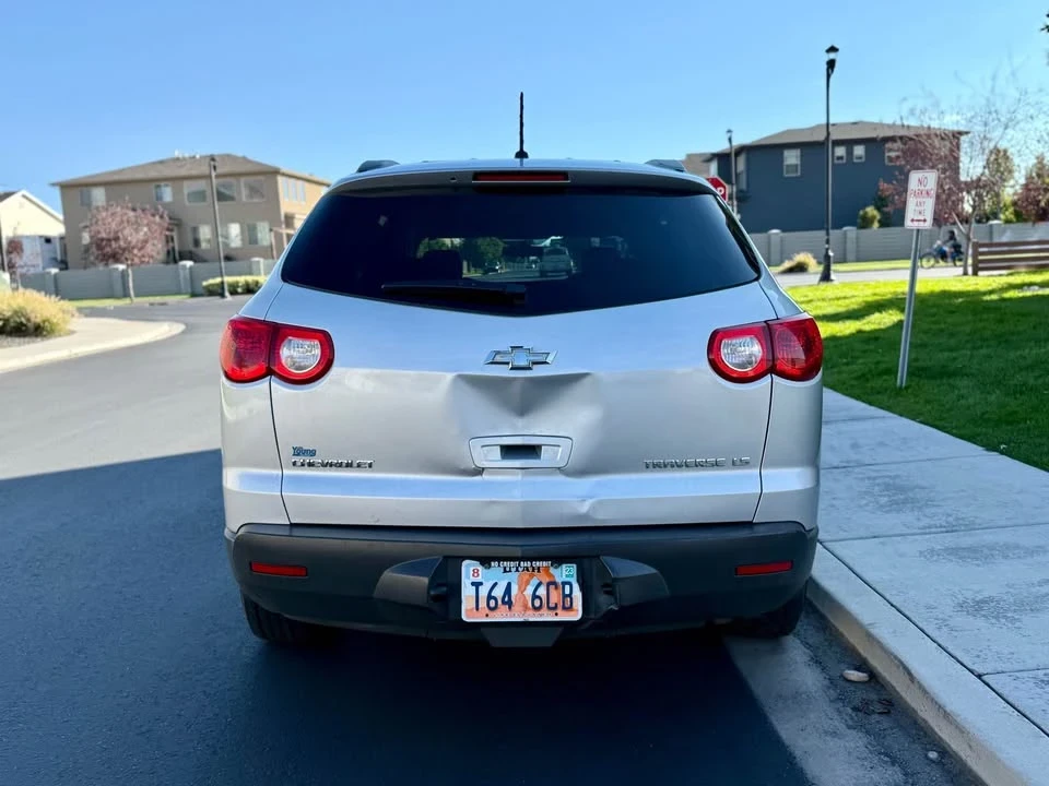 2009 Chevrolet Traverse - Image 6 of 13