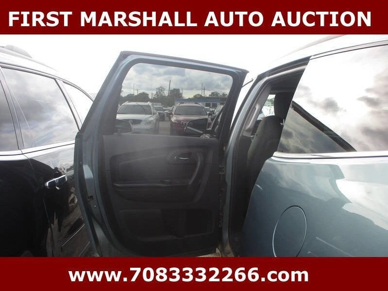 2009 Chevrolet Traverse - Image 5 of 10