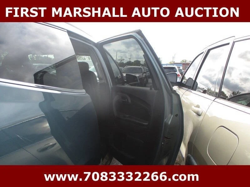2009 Chevrolet Traverse - Image 6 of 10