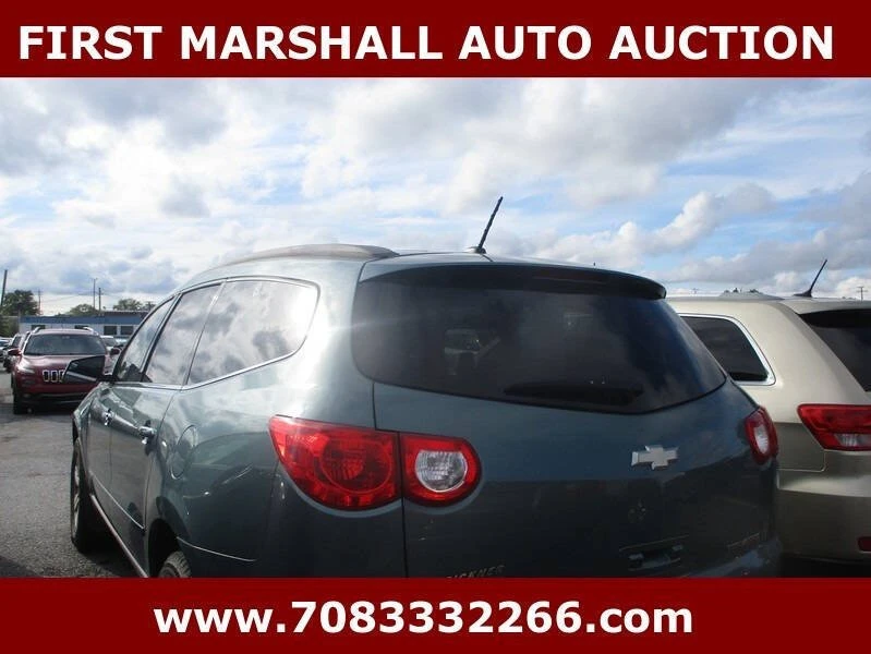 2009 Chevrolet Traverse - Image 4 of 10