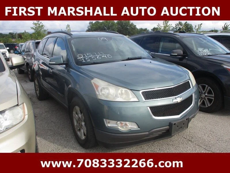 2009 Chevrolet Traverse - Image 2 of 10
