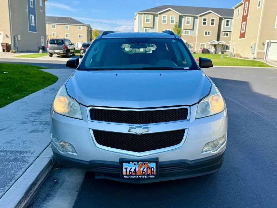 2009 Chevrolet Traverse - Image 3 of 13