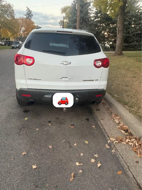 2009 Chevrolet Traverse - Image 3 of 6