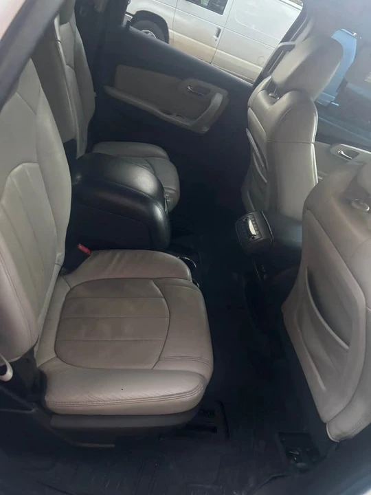 2009 Chevrolet Traverse - Image 5 of 6