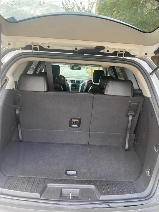 2009 Chevrolet Traverse - Image 6 of 12