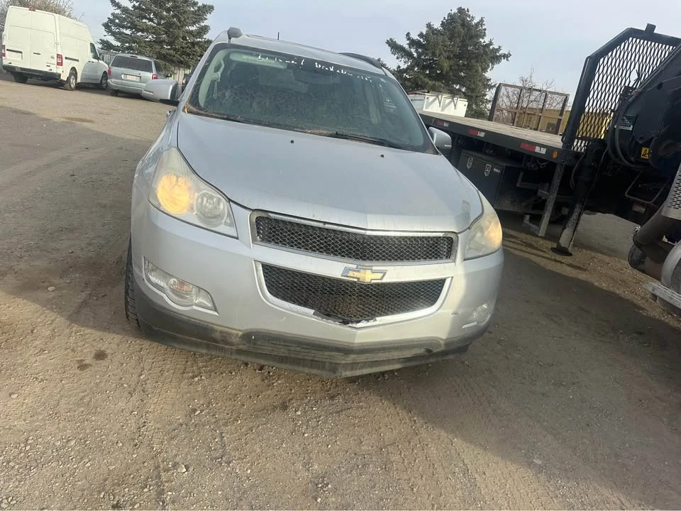 2009 Chevrolet Traverse - Image 2 of 6