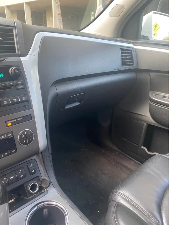 2009 Chevrolet Traverse - Image 11 of 12