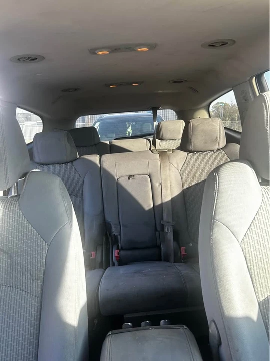 2009 Chevrolet Traverse - Image 4 of 6