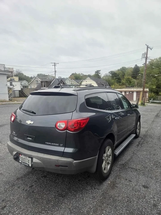 2009 Chevrolet Traverse - Image 4 of 7