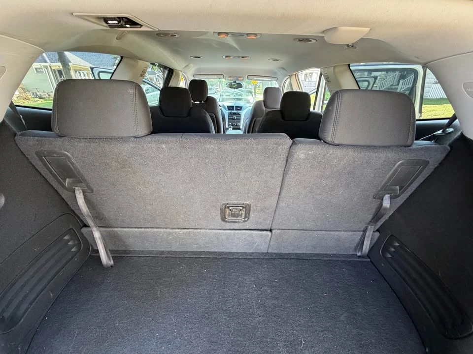 2009 Chevrolet Traverse - Image 17 of 20