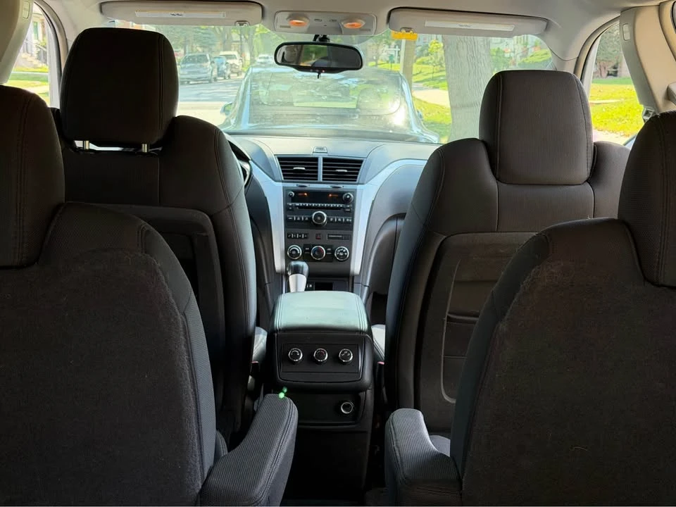 2009 Chevrolet Traverse - Image 16 of 20