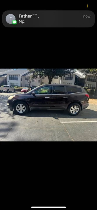 2009 Chevrolet Traverse - Image 2 of 13