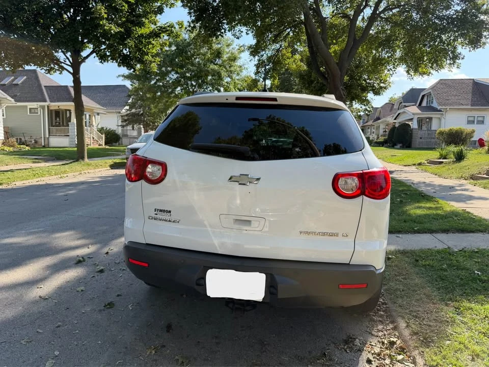 2009 Chevrolet Traverse - Image 4 of 20