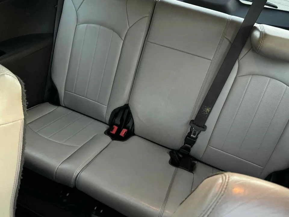 2009 Chevrolet Traverse - Image 8 of 11