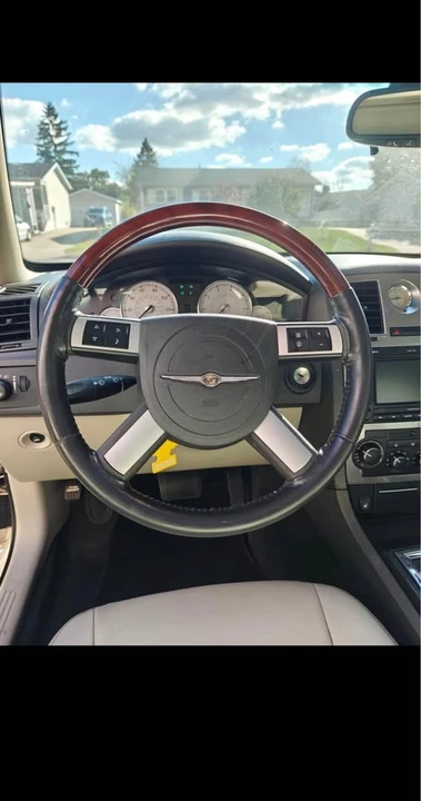 2009 Chrysler 300 (2005-2023) - Image 11 of 12