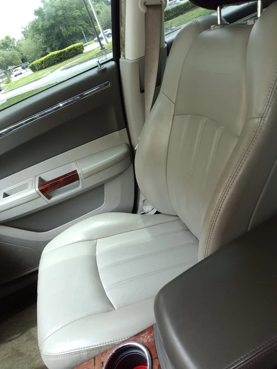 2009 Chrysler 300 (2005-2023) - Image 23 of 30