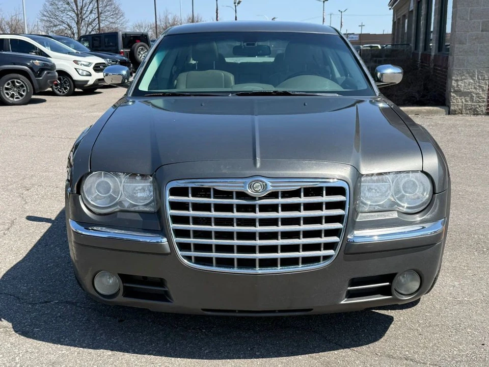2009 Chrysler 300 (2005-2023) - Image 2 of 12