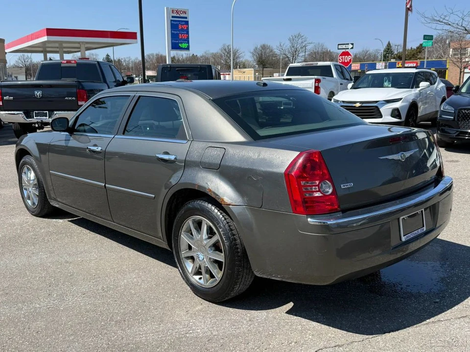 2009 Chrysler 300 (2005-2023) - Image 7 of 12