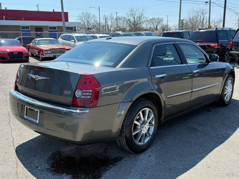 2009 Chrysler 300 (2005-2023) - Image 5 of 12