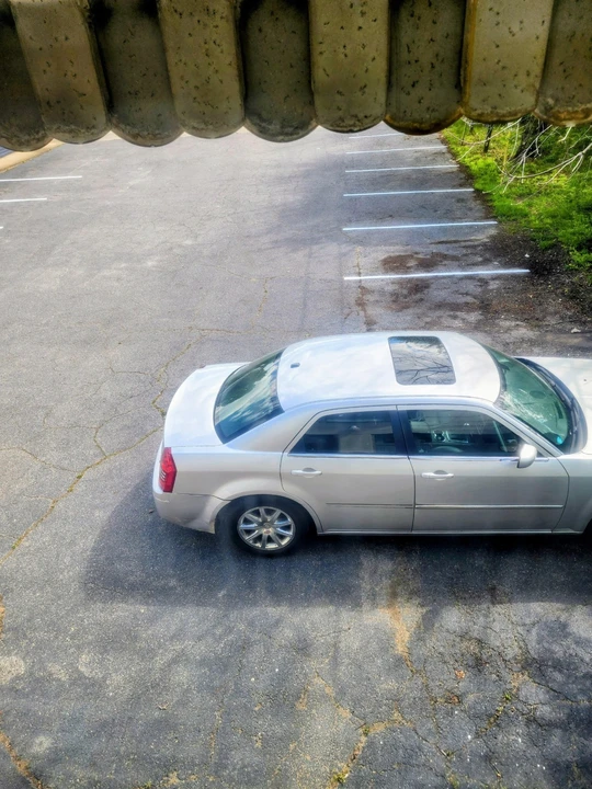 2009 Chrysler 300 (2005-2023) - Image 6 of 14