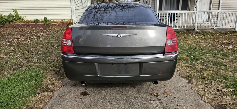2009 Chrysler 300 (2005-2023) - Image 4 of 15