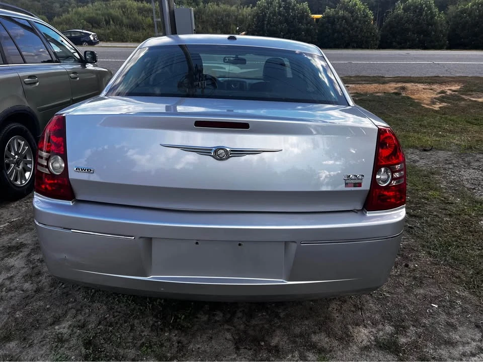 2009 Chrysler 300 (2005-2023) - Image 2 of 9