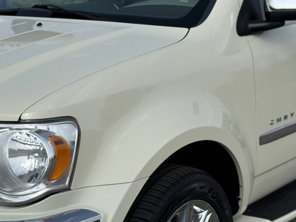 2009 Chrysler Aspen - Image 20 of 31