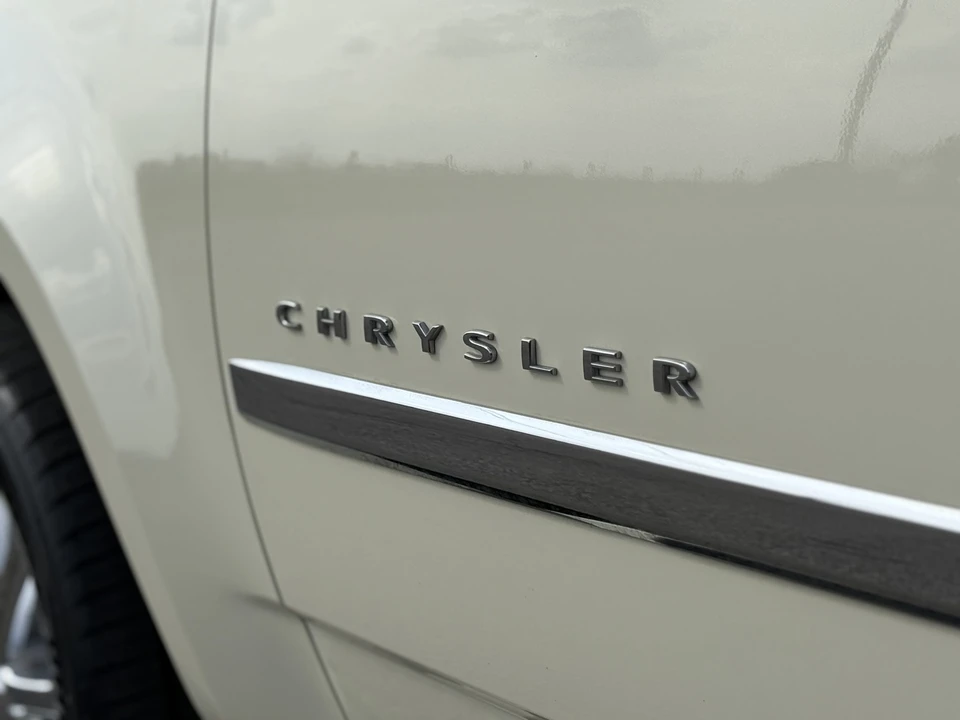 2009 Chrysler Aspen - Image 23 of 31