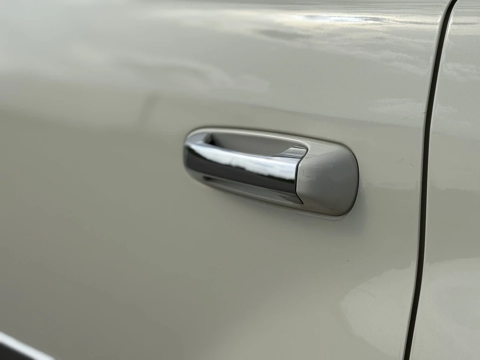 2009 Chrysler Aspen - Image 25 of 31
