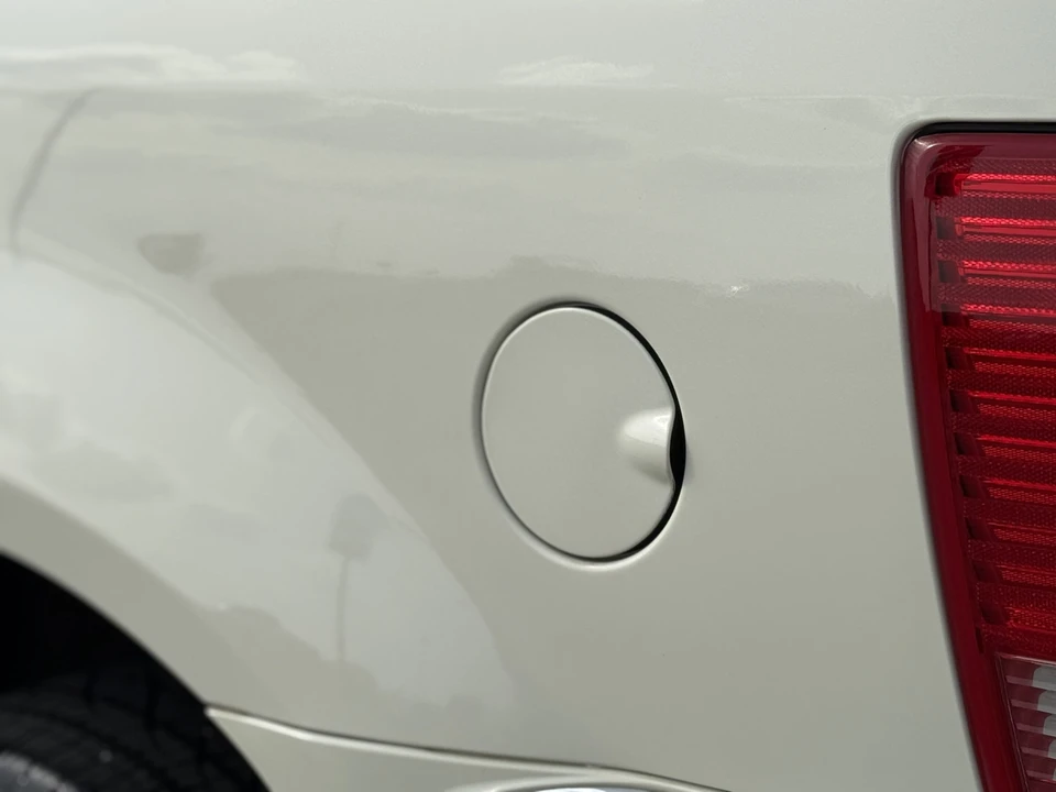 2009 Chrysler Aspen - Image 26 of 31
