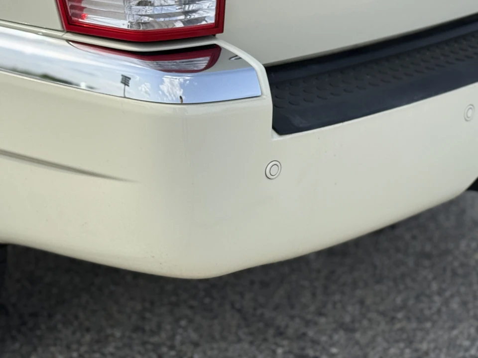 2009 Chrysler Aspen - Image 29 of 31