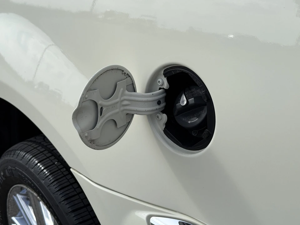 2009 Chrysler Aspen - Image 27 of 31