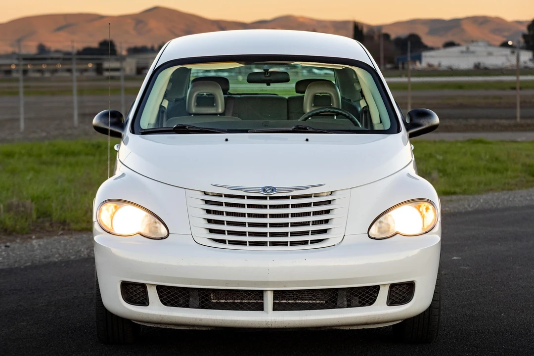 2009 Chrysler PT Cruiser - Image 2 of 31