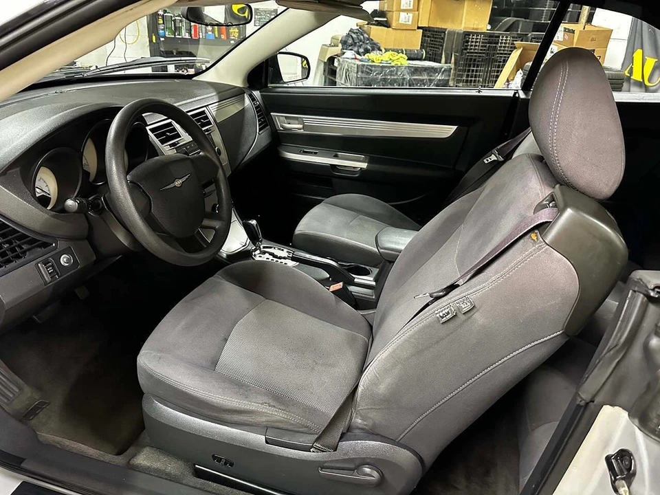 2009 Chrysler Sebring - Image 4 of 31