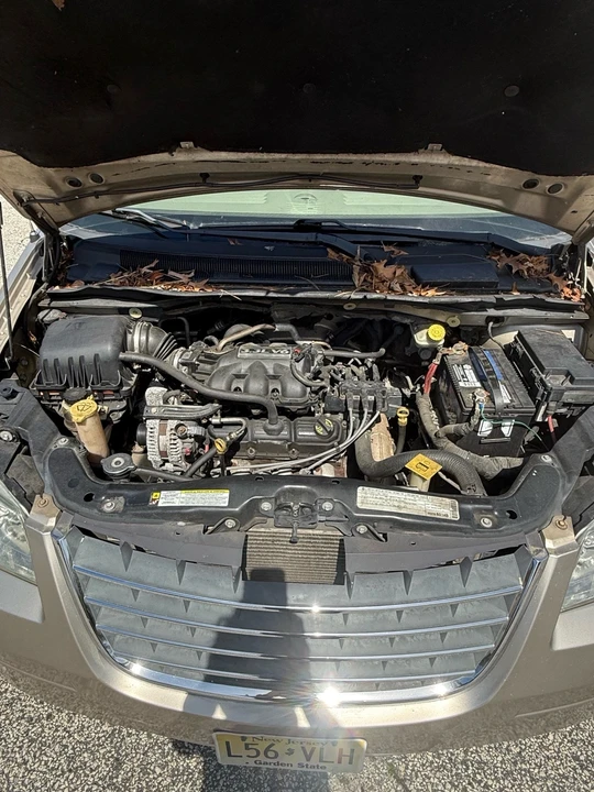 2009 Chrysler Town & Country - Image 9 of 11