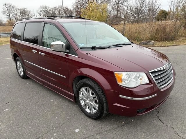 2009 Chrysler Town & Country - Image 5 of 12