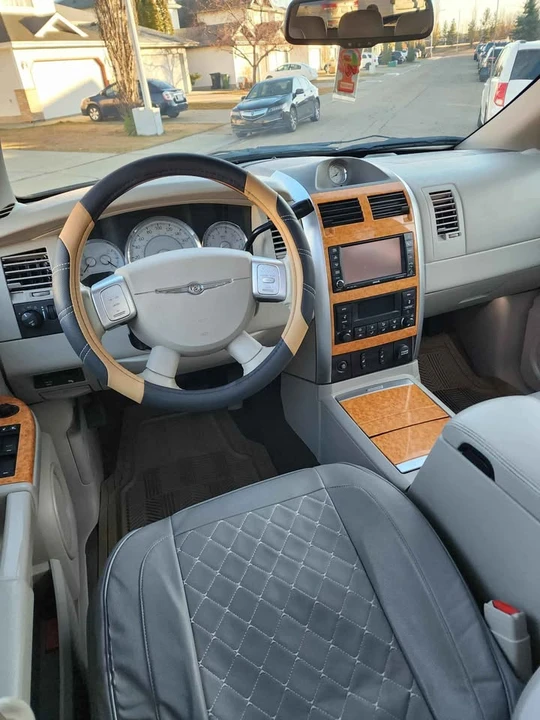 2009 Chrysler Aspen - Image 5 of 10