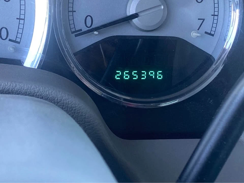 2009 Chrysler Aspen - Image 11 of 11