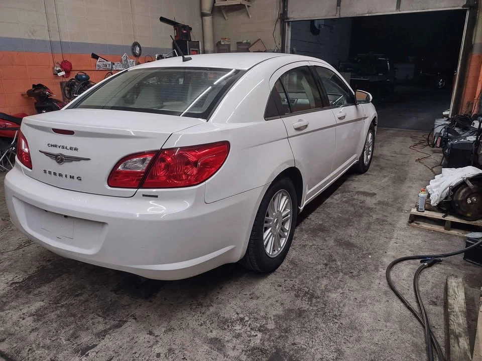 2009 Chrysler Sebring - Image 3 of 11
